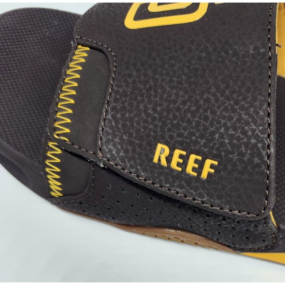 REEF San Diego Padres Fanning Bottle Opener Slides - Picture 7 of 14